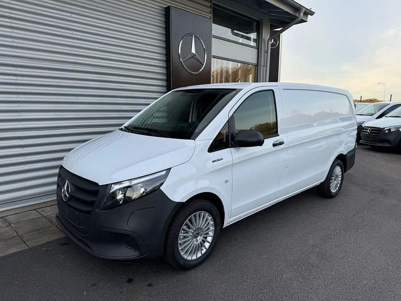 Vit (arktisk vit) Ny 2025 Mercedes e-Vito Minibuss | 766 125 kr - Bild 1/4