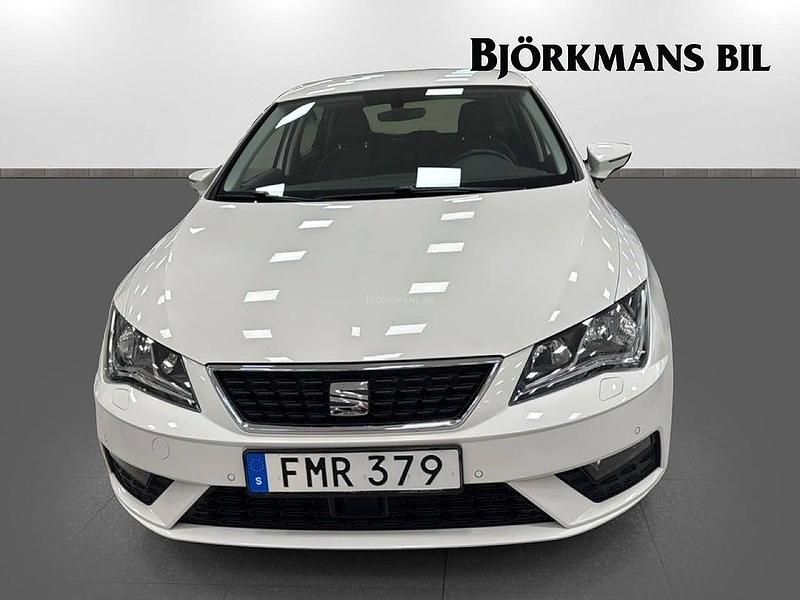 Begagnad Seat Leon 110 HK (80 kW) 2018 Vit Halvkombi