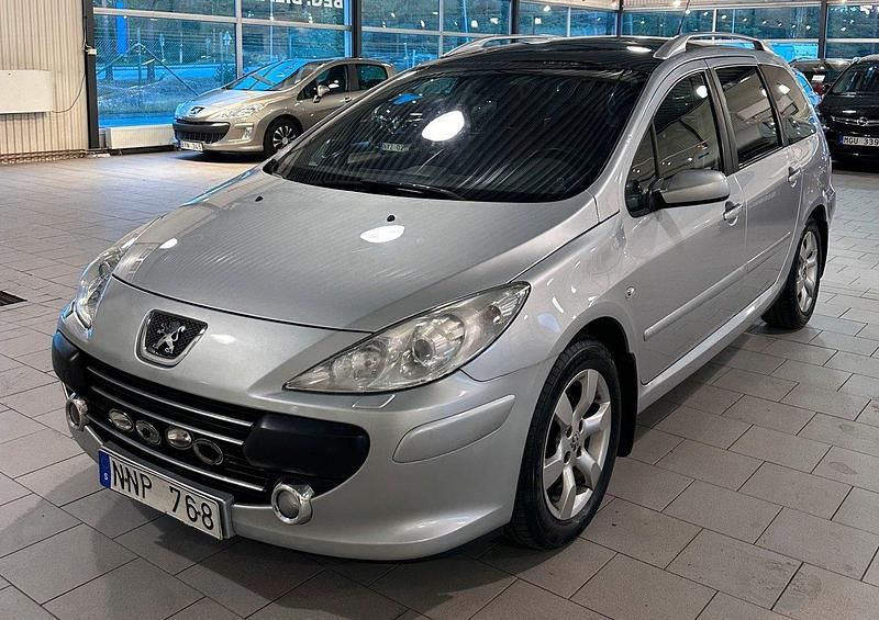 Ljusgrå Begagnad 2007 Peugeot 307 Kombi | 29 900 kr (Lite dyr) - Bild 1/4