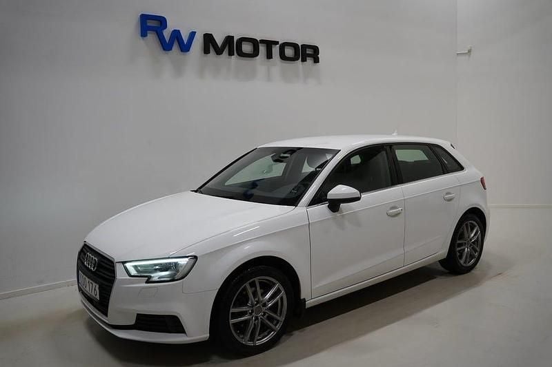 Vit Begagnad 2018 Audi A3 Proline | 184 900 kr (Marknadspris) - Bild 1/4