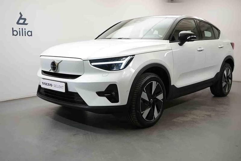 Vit Begagnad 2025 Volvo EC40 Single Motor Extended Range SUV | 479 900 kr (Dyr) - Bild 1/1