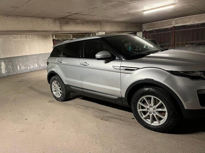 Begagnad Land Rover Range Rover evoque 150 HK (110 kW) 2017 Silvergrå
