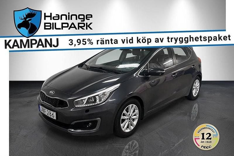 Grå Begagnad 2015 Kia Ceed Halvkombi | 89 900 kr (Marknadspris) - Bild 1/2