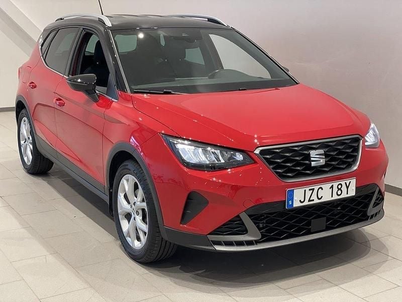 Röd (reinrot) Begagnad 2023 Seat Arona FR SUV | 189 900 kr (Marknadspris) - Bild 1/4