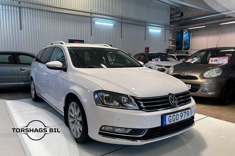 Vit Begagnad 2012 VW Passat Kombi | 74 900 kr (Bra pris) - Bild 1/3