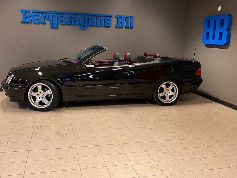 Begagnad 2000 Mercedes CLK230 Cab | 109 900 kr - Bild 1/4