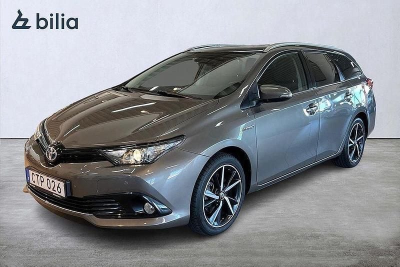 Mörkgrå Begagnad 2018 Toyota Auris Touring Sports Edition Kombi | 204 900 kr (Marknadspris) - Bild 1/4