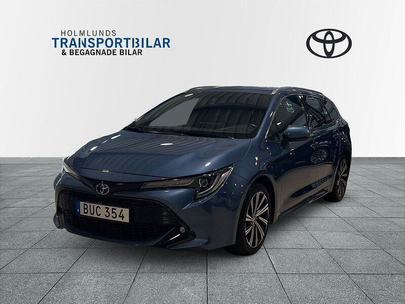 Blå Begagnad 2022 Toyota Corolla Style Kombi | 269 900 kr (Marknadspris) - Bild 1/4