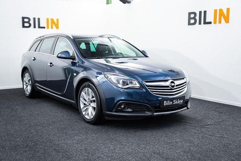 Blå Begagnad 2014 Opel Insignia Country Tourer Business Kombi | 129 900 kr (Lite dyr) - Bild 1/4