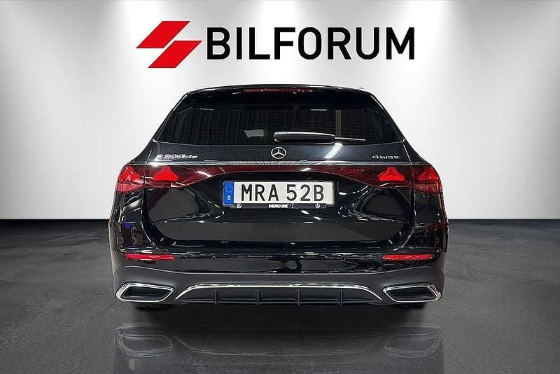 Begagnad Mercedes E300 Premium 313 HK (230 kW) 2024 Svart Kombi