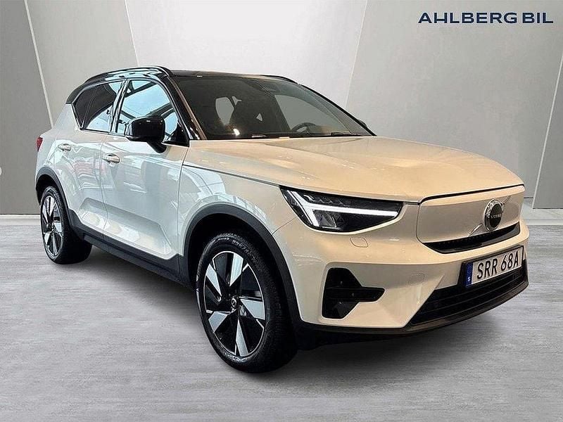 Vit Begagnad 2024 Volvo XC40 Core SUV | 469 500 kr - Bild 1/3