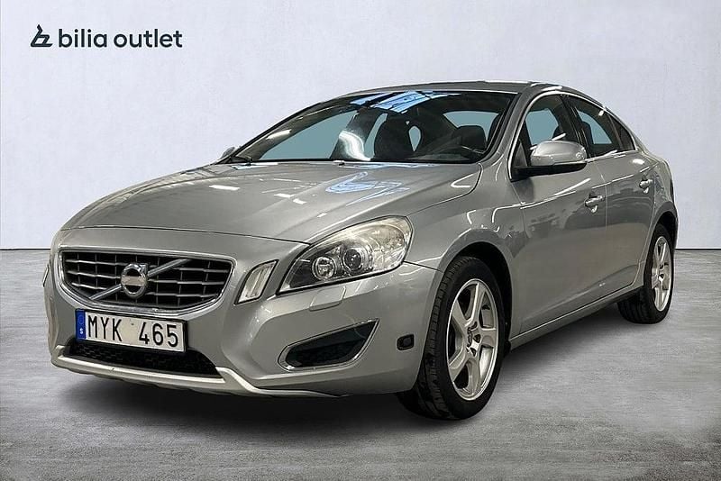 Begagnad Volvo S60 Momentum 150 HK (110 kW) 2012 Silver Sedan