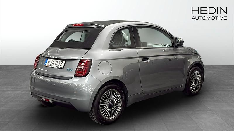 Begagnad Fiat 500e Icon 86 kW (118 HK) 2022 Grå Halvkombi