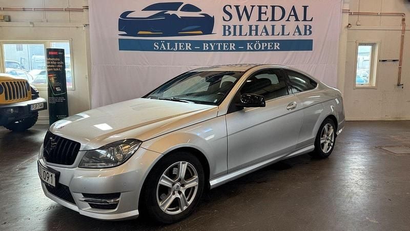 Silver Begagnad 2013 Mercedes C250 AMG Sportkupé | 134 800 kr (Superpris) - Bild 1/4