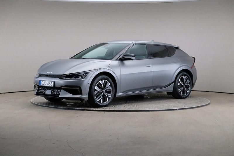 Grå Begagnad 2022 Kia EV6 3 SUV | 375 000 kr (Marknadspris) - Bild 1/4