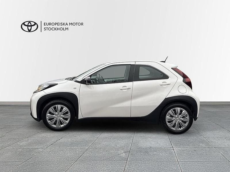 Begagnad Toyota Aygo X Play 72 HK (52 kW) 2022 Vit SUV