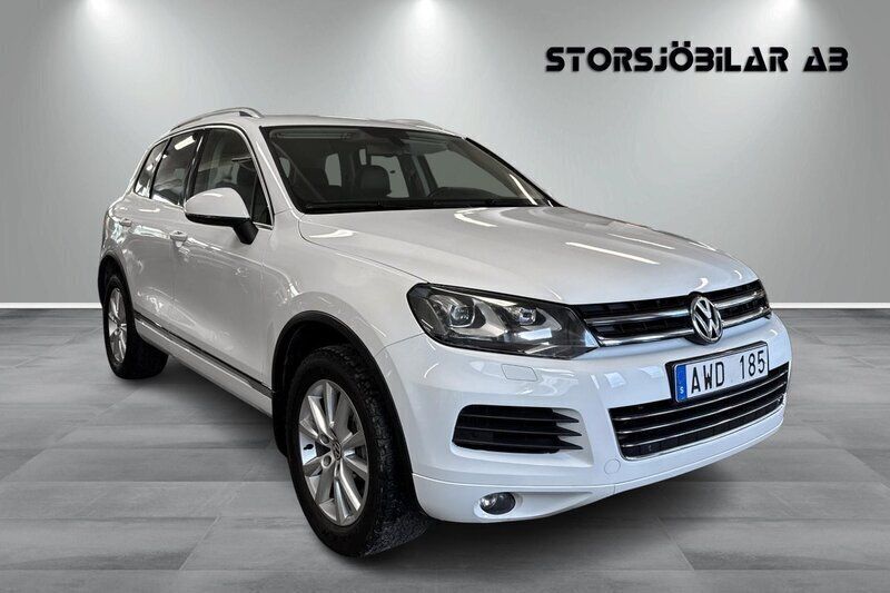 Vit Begagnad 2013 VW Touareg SUV | 169 000 kr (Marknadspris) - Bild 1/4