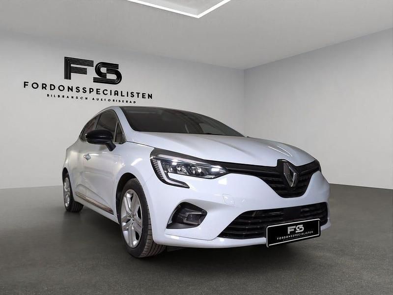 Vit Begagnad 2020 Renault Clio V Halvkombi | 135 000 kr (Marknadspris) - Bild 1/4