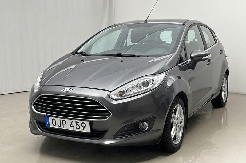 Grå Begagnad 2017 Ford Fiesta Titanium | 126 000 kr (Lite dyr) - Bild 1/4