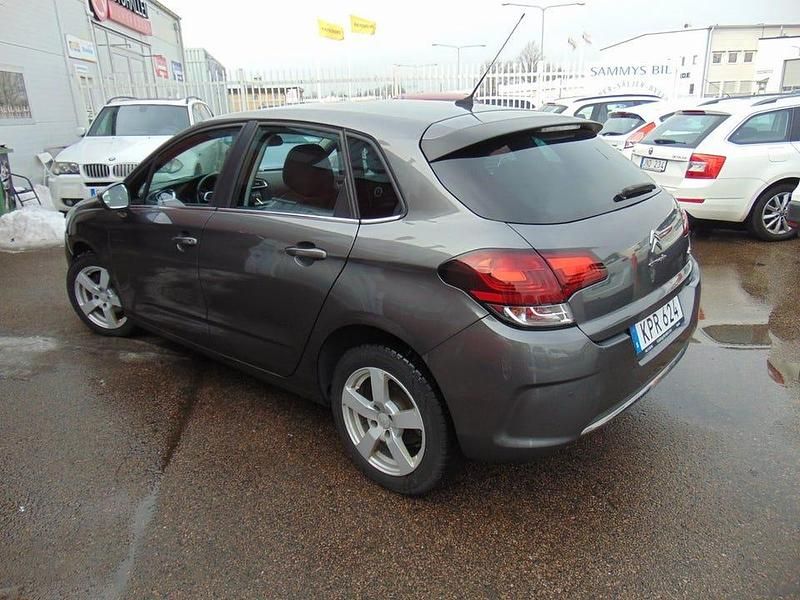 Begagnad Citroën C4 131 HK (96 kW) 2016 Grå Halvkombi