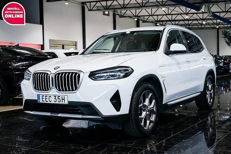 Vit Begagnad 2022 BMW X3 SUV | 419 500 kr (Bra pris) - Bild 1/4