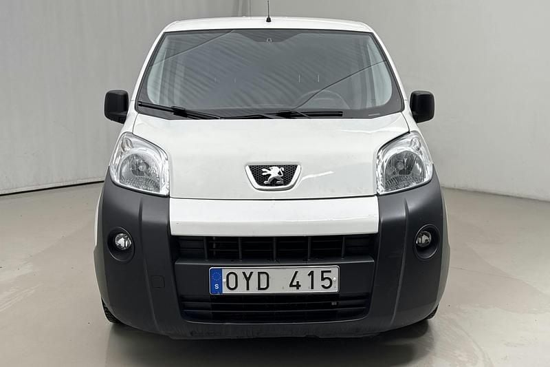 Begagnad Peugeot Bipper 75 HK (55 kW) 2011 Vit Minibuss