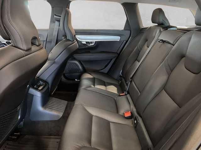 Begagnad Volvo V90 Ultimate 355 HK (261 kW) 2023 Svart Kombi