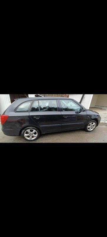 Svart Begagnad 2010 Skoda Fabia Kombi | 22 000 kr (Bra pris) - Bild 1/4