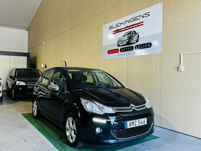 Blå Begagnad 2014 Citroën C3 Halvkombi | 64 900 kr (Marknadspris) - Bild 1/4