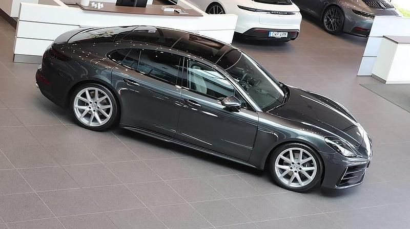 Ny Porsche Panamera 354 HK (260 kW) 2025 Grå Halvkombi