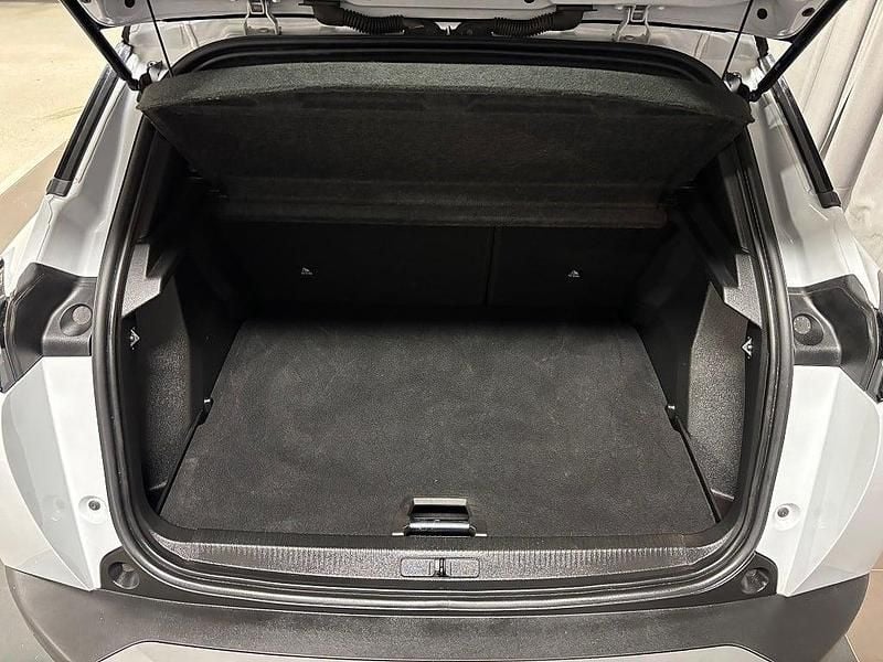 Begagnad Peugeot 2008 GT 131 HK (96 kW) 2023 Vit SUV