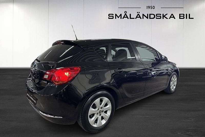 Begagnad Opel Astra drive 140 HK (102 kW) 2015 Svart Halvkombi