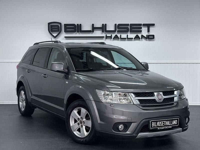 Begagnad 2012 Fiat Freemont Urban SUV | 74 900 kr (Marknadspris) - Bild 1/4