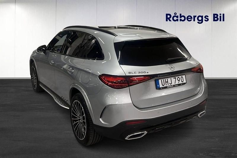 Begagnad Mercedes GLC300 AMG Line Premium Plus 313 HK (230 kW) 2023 Hightech silver metallic SUV