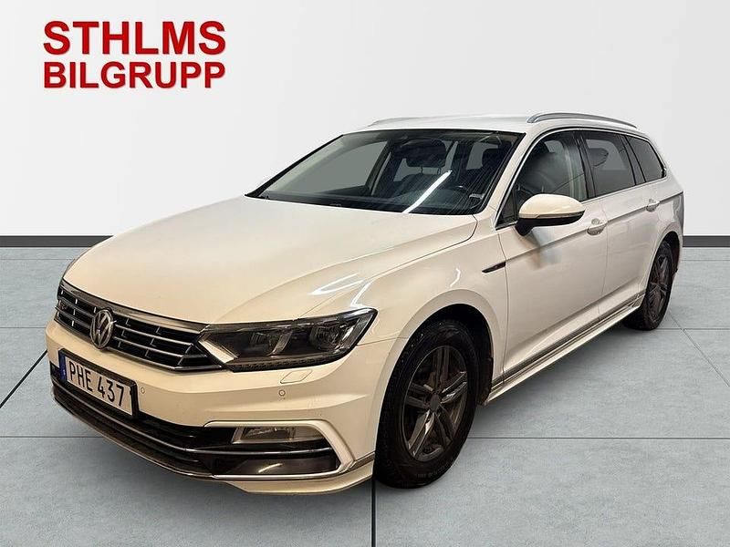 Vit Begagnad 2017 VW Passat Kombi | 124 500 kr (Bra pris) - Bild 1/4