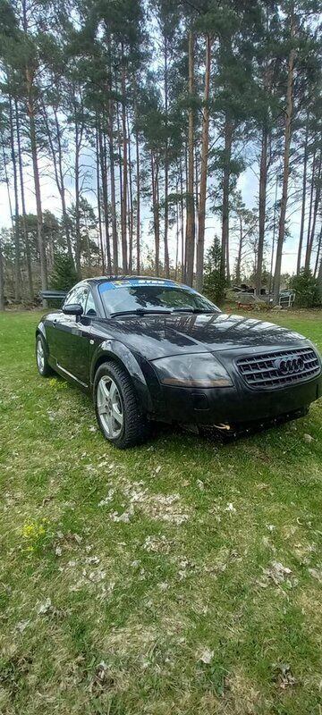 Svart Begagnad 2004 Audi TT Sportkupé | 65 000 kr (Marknadspris) - Bild 1/4