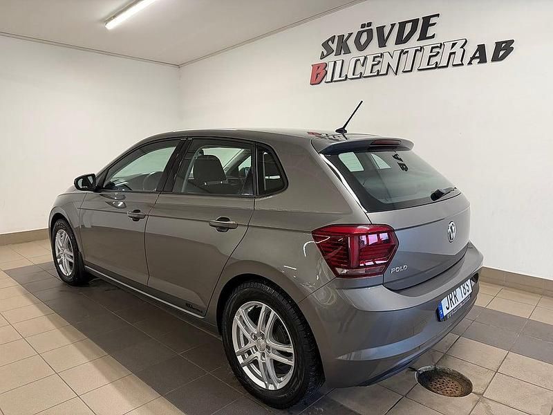 Begagnad VW Polo 95 HK (69 kW) 2019 Gråmetallic Halvkombi