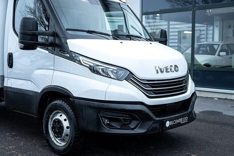 Begagnad Iveco Daily 156 HK (114 kW) 2022 Vit