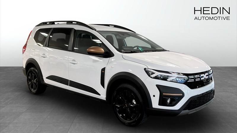 Vit (white) Ny 2025 Dacia Jogger Extreme Kombi | 269 900 kr (Marknadspris) - Bild 1/4