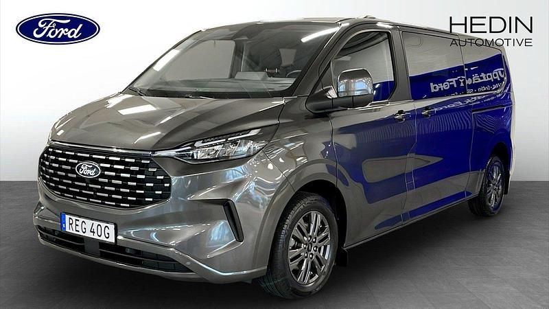 Grå (grey) Begagnad 2024 Ford Tourneo Titanium Van | 599 900 kr - Bild 1/4