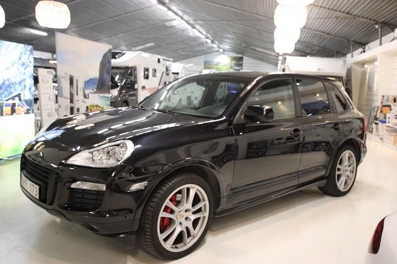 Svart Begagnad 2008 Porsche Cayenne GTS SUV | 159 000 kr - Bild 1/4