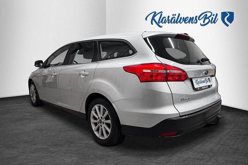 Begagnad Ford Focus Titanium 101 HK (74 kW) 2015 Grå Kombi