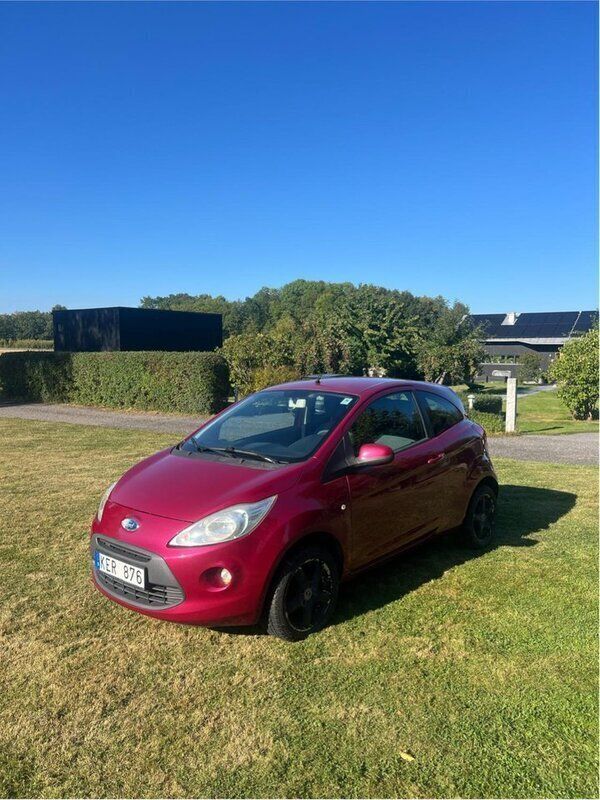 Röd Begagnad 2010 Ford Ka Halvkombi | 32 000 kr (Marknadspris) - Bild 1/4