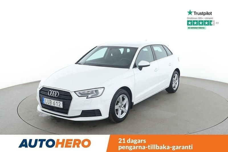 Vit Begagnad 2017 Audi A3 Sportback Halvkombi | 143 000 kr (Marknadspris) - Bild 1/4