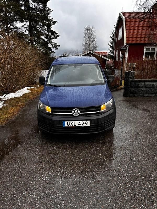 Begagnad VW Caddy 102 HK (75 kW) 2016 Minibuss