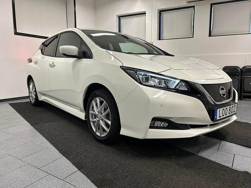 Begagnad Nissan Leaf 360º 110 kW (150 HK) 2021 Vit Halvkombi