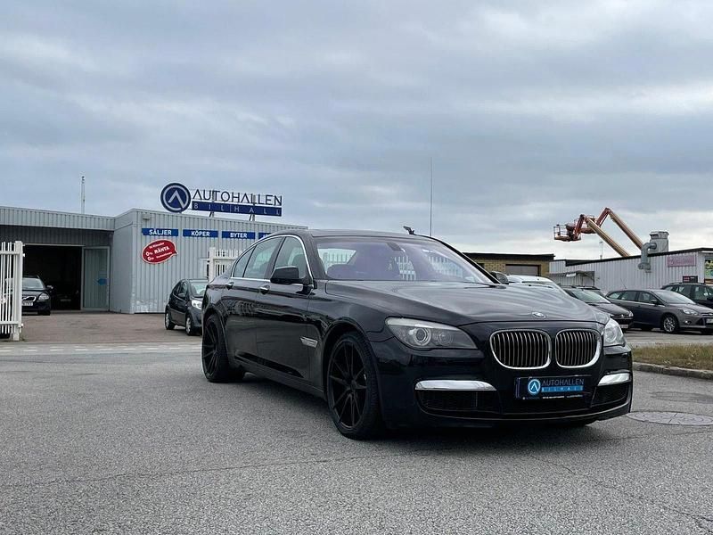 Svart Begagnad 2008 BMW 750 Sedan | 142 000 kr - Bild 1/4