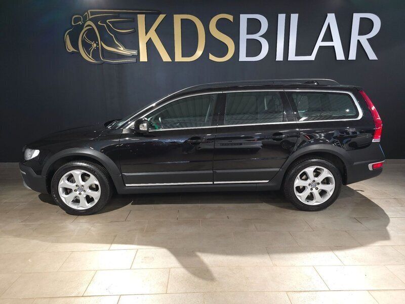 Svart Begagnad 2016 Volvo XC70 Standard SUV | 259 500 kr (Dyr) - Bild 1/4