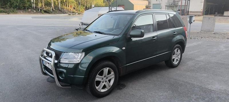 Grön Begagnad 2008 Suzuki Grand Vitara SUV | 65 000 kr (Marknadspris) - Bild 1/4