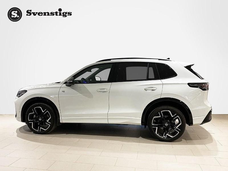 Begagnad VW Tiguan R-line 193 HK (141 kW) 2025 Vit SUV